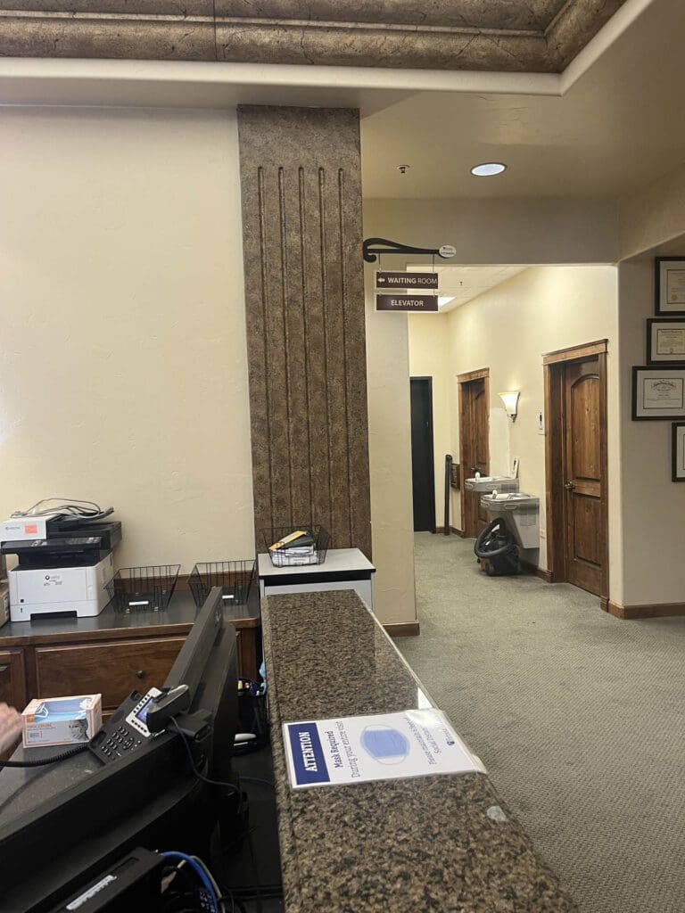 EPS custom crown moldings by SnapTight Products – lightweight, decorative trim solutions designed for elegant architectural detail and easy installation.