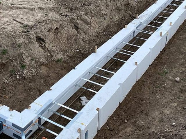 SnapTight Products FasTrax Footing Form – insulated, easy-to-install system for precise concrete footing pours and faster jobsite setup.
